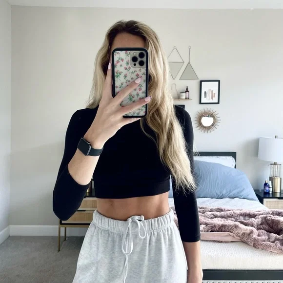 Lululemon Long-sleeve cropped tank - Picture 2 of 4